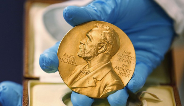 2020 Nobel Tıp Ödülü'nü Hepatit C Virüsünün Keşfine Katkıda Bulunan 3 Bilim İnsanı Kazandı