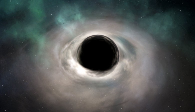 Hubble, Kaçak Şüpheli Bir Kara Deliği ve Takip Eden Yıldızları Tespit Etti