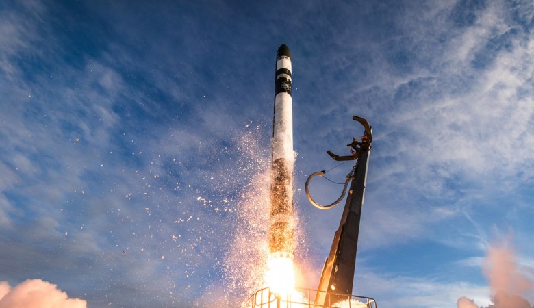  Rocket Lab, Dev Roketini Yeniden Kullanılabilirlik İlkesiyle Geri Getirdi